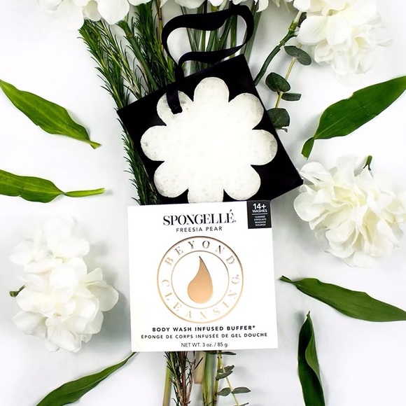 ๐ 2/$30 SPONGELLE Multi-Use Boxed Flower Freesia Pear - Picture 2 of 4